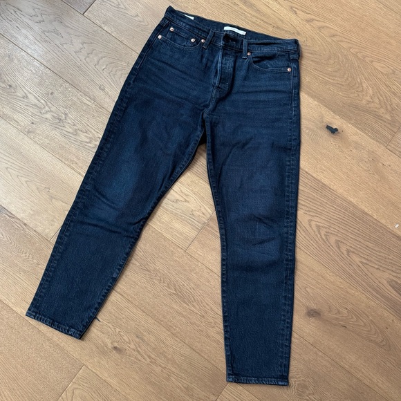 Levi's Denim - Levi's Wedgie Icon Denim Taper Jeans - Size 29 - EUC - Black Wash